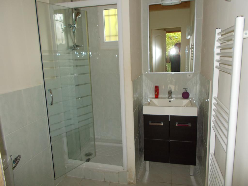 Aux Amandiers Bed & Breakfast 3*